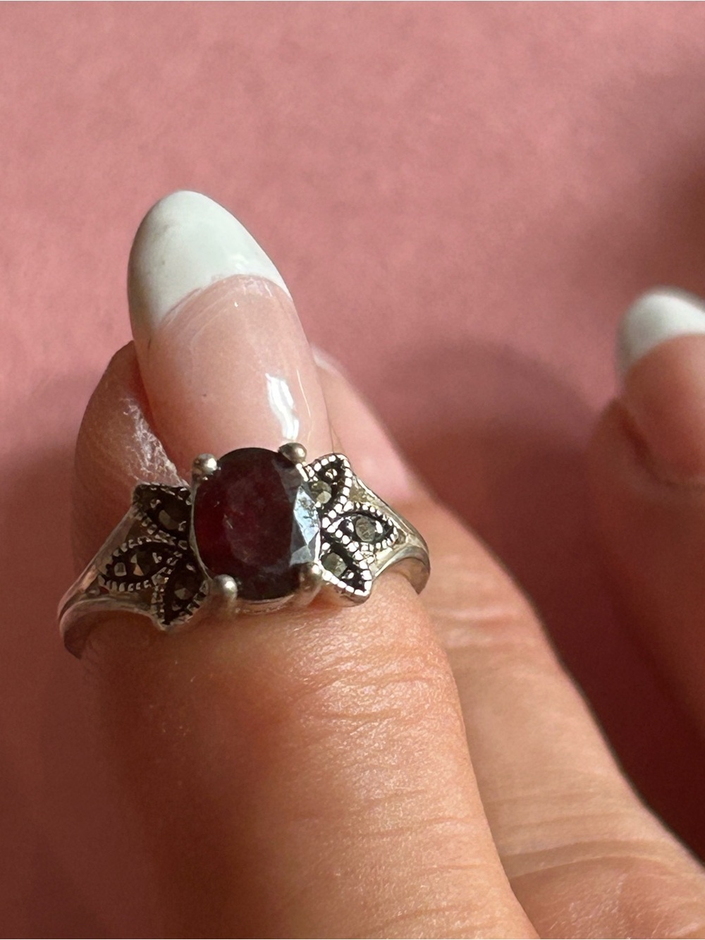 Vintage Victorian Sterling Silver Ring. Garnet and Marcasite. Size 5.